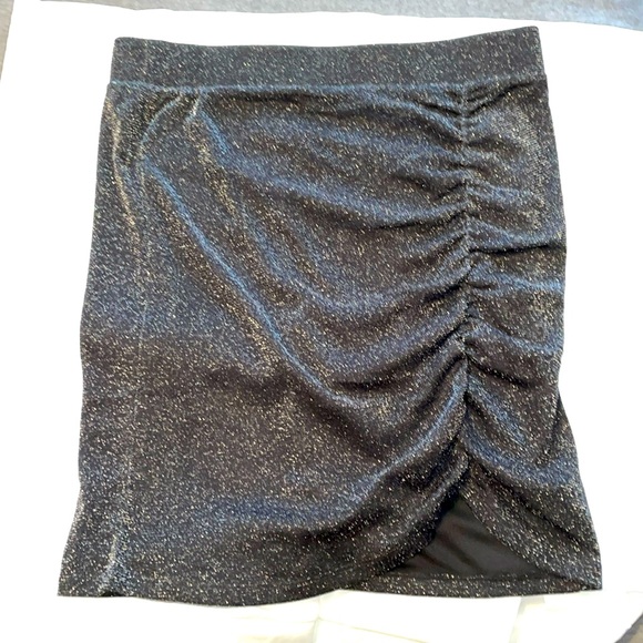 Torrid size 1X black glitter skirt, knit bodycon - Picture 2 of 7